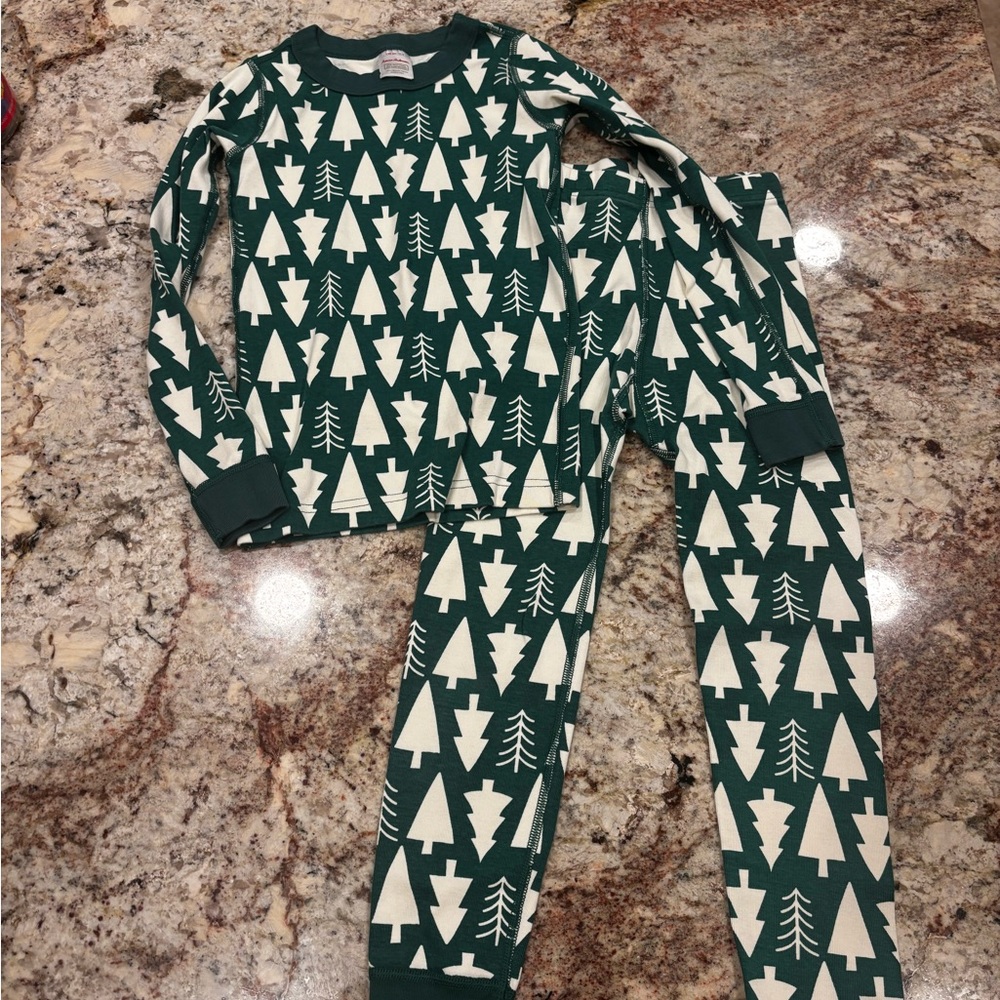 Hanna Andersson Forest Green Tree Pajama Set